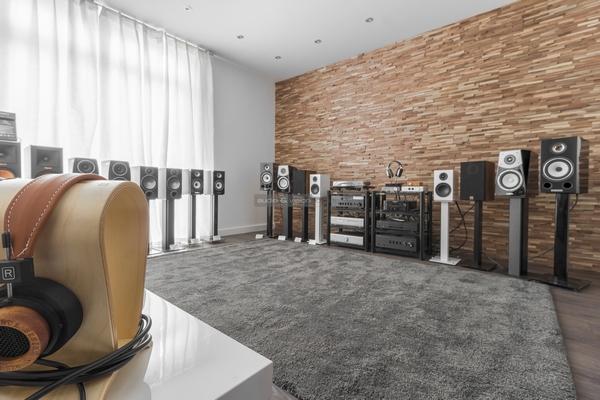 Extreme Audio állványos hangfal Extreme Audio állványos hangfal
