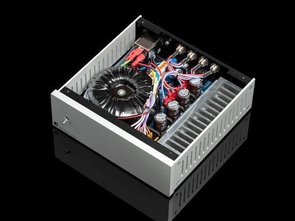Pro-Ject Power Box RS2 Sources tápegység Pro-Ject Power Box RS2 Sources tápegység
