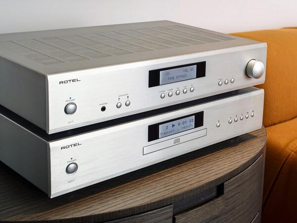 Rotel A11 sztereó erősítő és CD11 CD-lejátszó Rotel A11 sztereó erősítő és CD11 CD-lejátszó