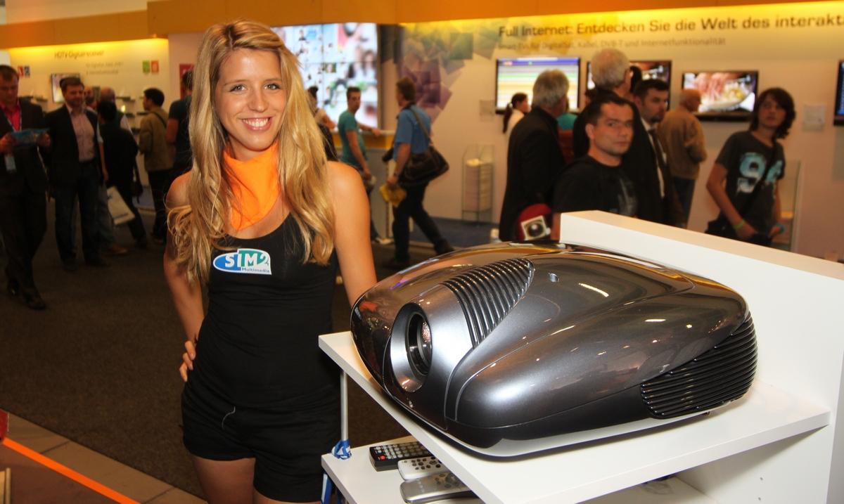 SIM2 C3X LUMIS 3D-S projektor IFA 2012