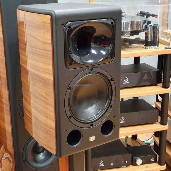 Unison Research MAX Mini hangfal Unison Research MAX Mini hangfal